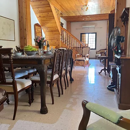 Aura Villa *